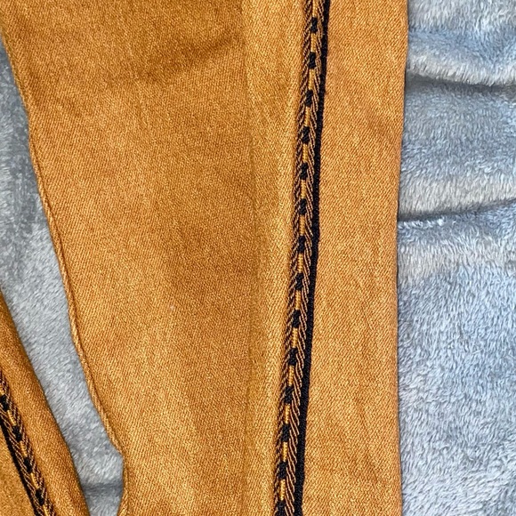 *VERY YEEHAW* JeanTonic Brand Straight Leg Tan Denim Pants With Cowboy Detail - Picture 4 of 5